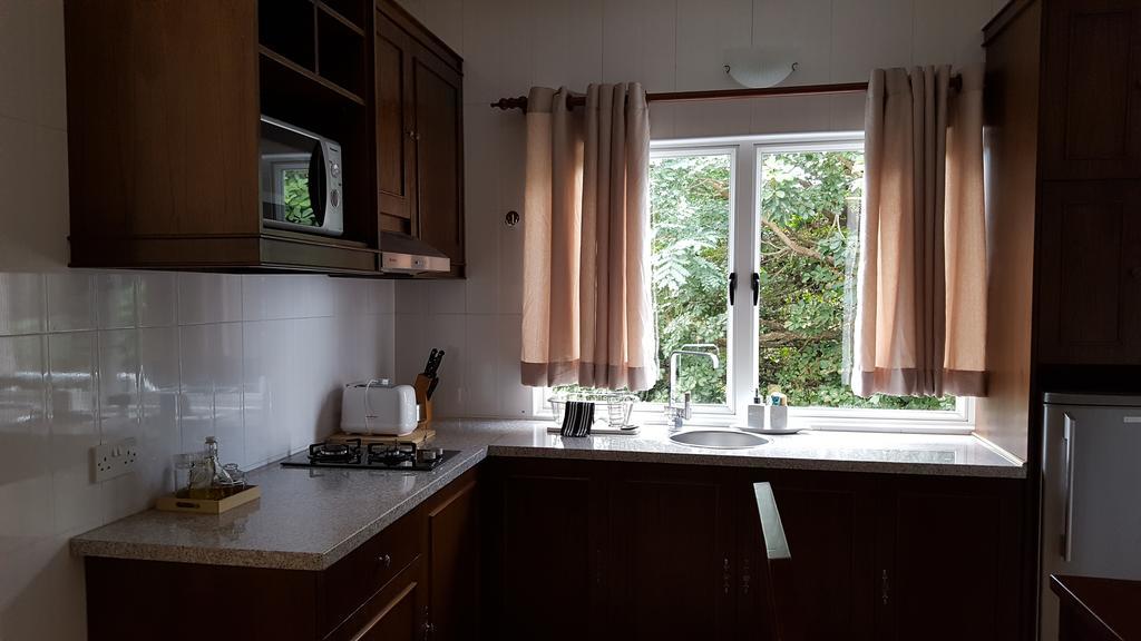 Villa Kayola - Self Catering Pointe La Rue Dış mekan fotoğraf