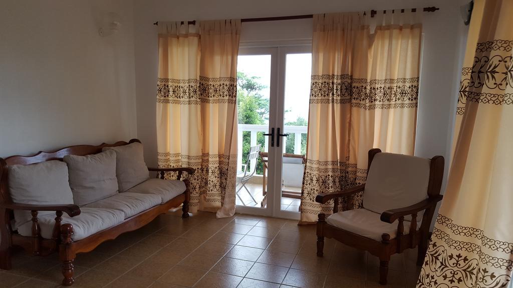 Villa Kayola - Self Catering Pointe La Rue Dış mekan fotoğraf