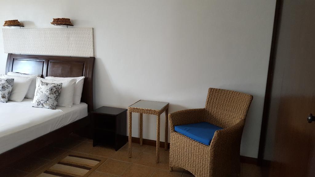 Villa Kayola - Self Catering Pointe La Rue Dış mekan fotoğraf