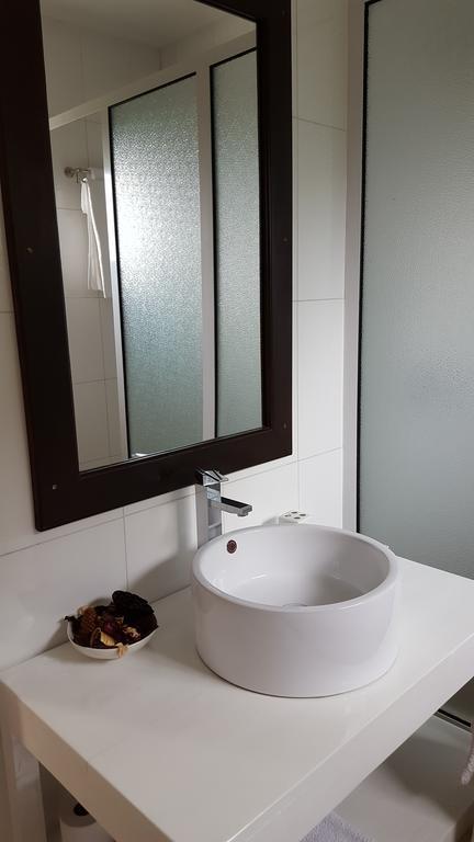 Villa Kayola - Self Catering Pointe La Rue Dış mekan fotoğraf