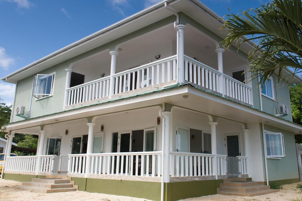 Villa Kayola - Self Catering Pointe La Rue Dış mekan fotoğraf