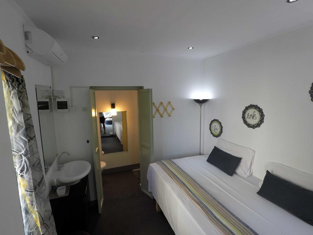 Villa Kayola - Self Catering Pointe La Rue Dış mekan fotoğraf